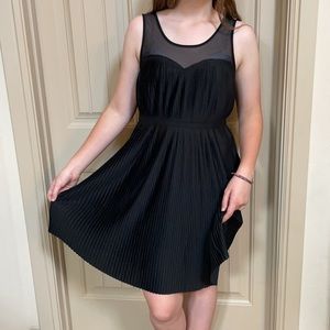 H&M Black Pleated Dress Size Medium